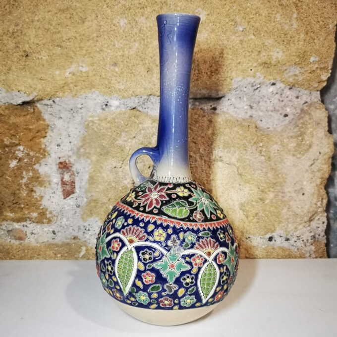 cod 10:4 ANFORA A RILIEVO CON MANICO €59 mis cm 30x15